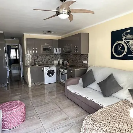 Casa Logan, 1 Bedroom With Communal Pool